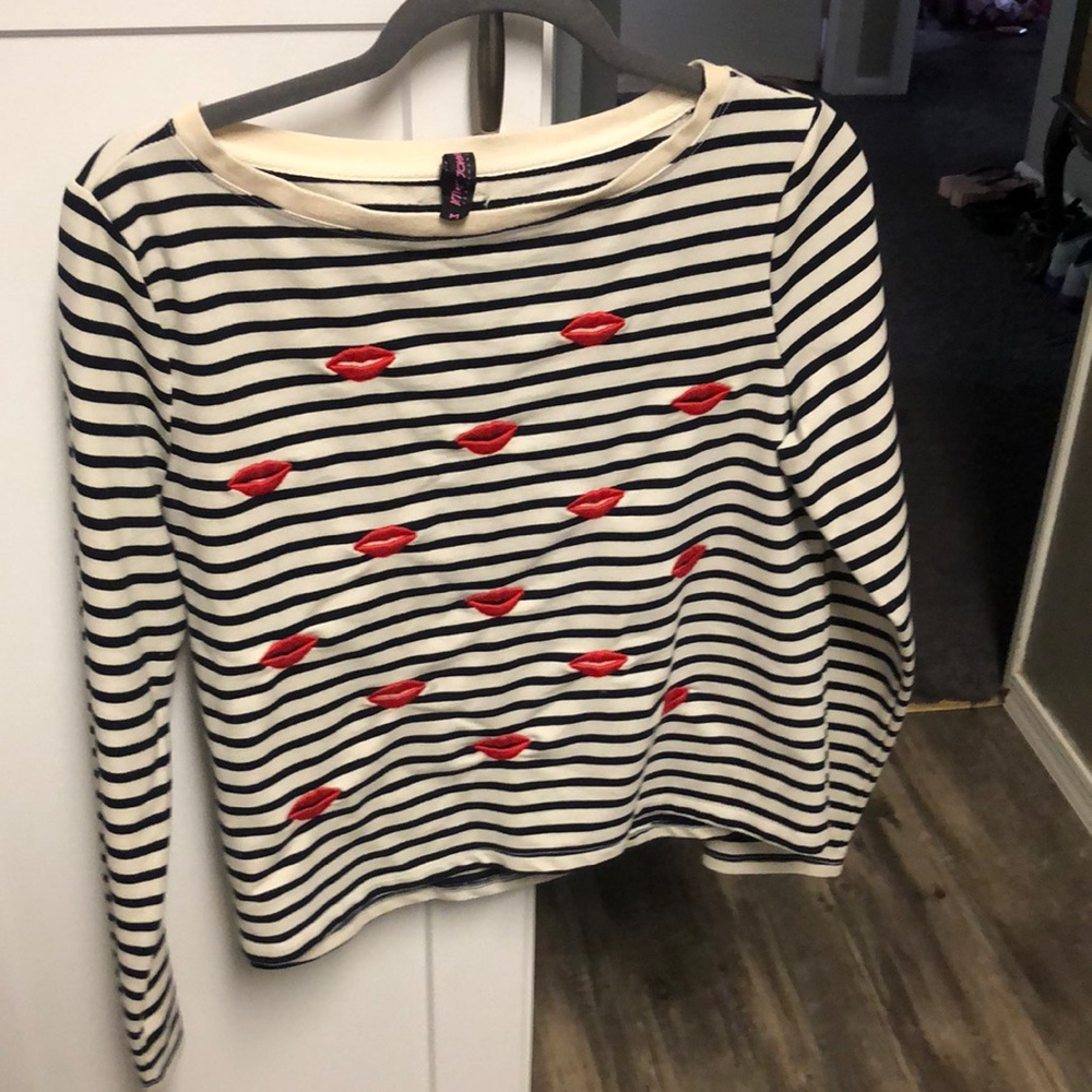 Betsey Johnson performance striped kiss sweatshirt